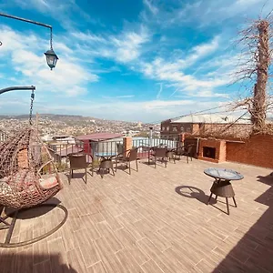 Apartment 9 Borbalo Street With Terrace, Tbilisi